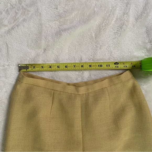 Yellow one-button two -piece LeSuit Pant Suit - Picture 7 of 9